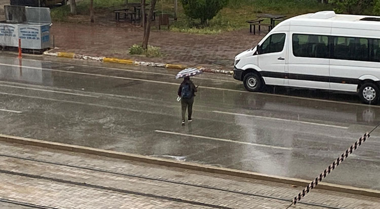 Antalya’da fırtına etkili oluyor
