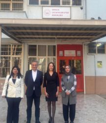 Antalya’da minik öğrencilerden büyük davranış
