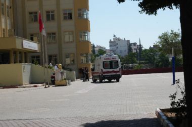 Antalya'da LGS heyecanı: Sınav esnasında bayıldı