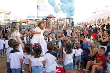 Alanya Belediyesi Kreş ve Çocuk Akademisi’nde mezuniyet heyecanı