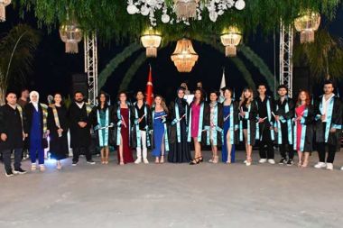Alanya Üniversitesi'nde mezuniyet coşkusu