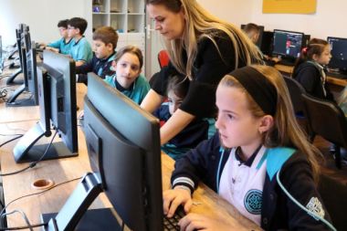 Maarif okullarında ‘yapay zeka’ müfredatı hayata geçiriliyor