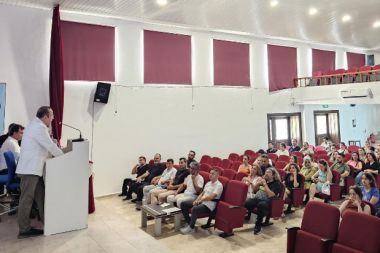 Rektör Güner, okul müdürlerine rehberliğin önemini anlattı