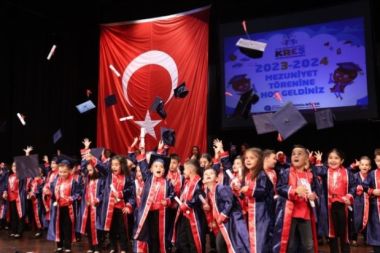Antalya Büyükşehir kreşlerinde mezuniyet coşkusu