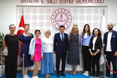 Polonyalı öğrencilerden İl Milli Eğitim Müdürlüğüne ziyaret