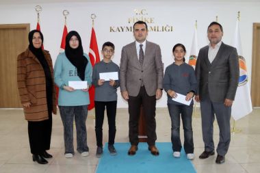 Finike'de başarılı öğrenciler ödüllendirildi