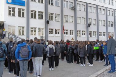 Burdur'da 41 bin öğrenci için ders zili çaldı