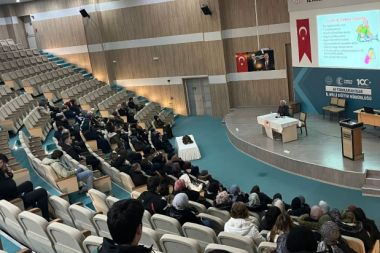 Okul kantini ve yemekhane çalışanlarına hijyen eğitimi
