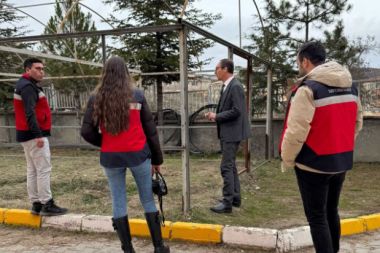 Eğitim ve tarımı bir arada yürüten okulda bilgilendirme çalışması