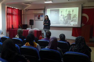 Veliler ve vatandaşlar uyuşturucuya karşı bilgilendirildi