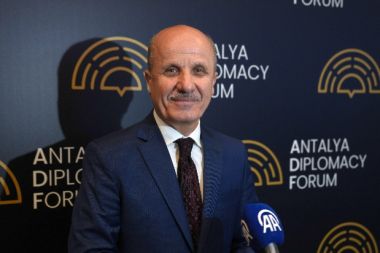 Prof. Dr. Erol Özvar, üniversitelerde yapay zeka ağının genişlediğini duyurdu