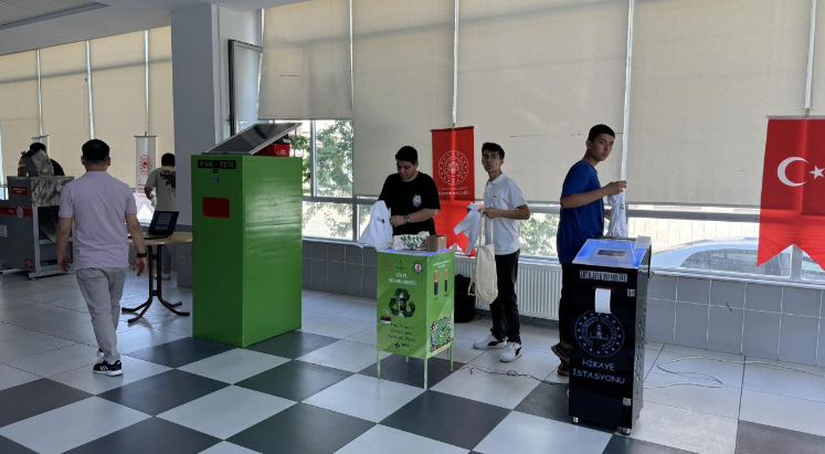 Meslek liselilerin ürettiği makineler atıkları ekonomiye kazandırıyor