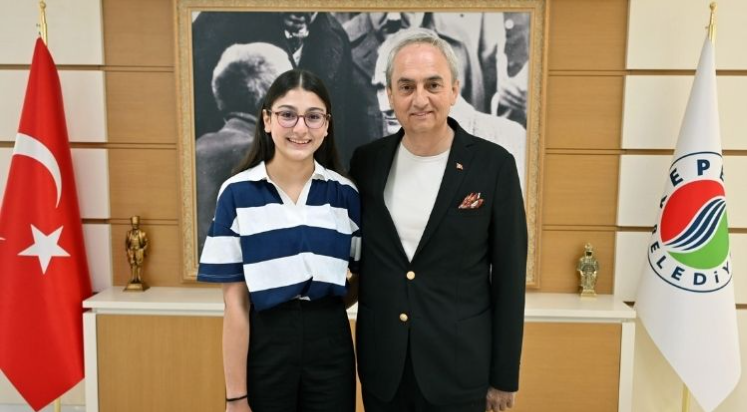 Kocagöz, LGS birincisi Naz'ı makamında ağırladı