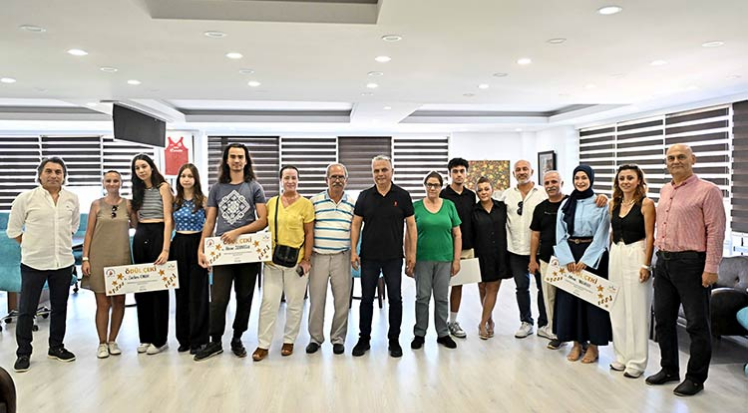 Başarılı öğrencilere ödül