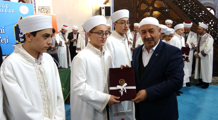 264 öğrenci hafızlık eğitimini tamamladı
