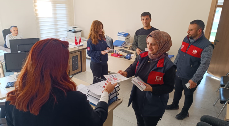 112 Acil Çağrı Merkezi ekipleri, vatandaşları bilgilendirdi