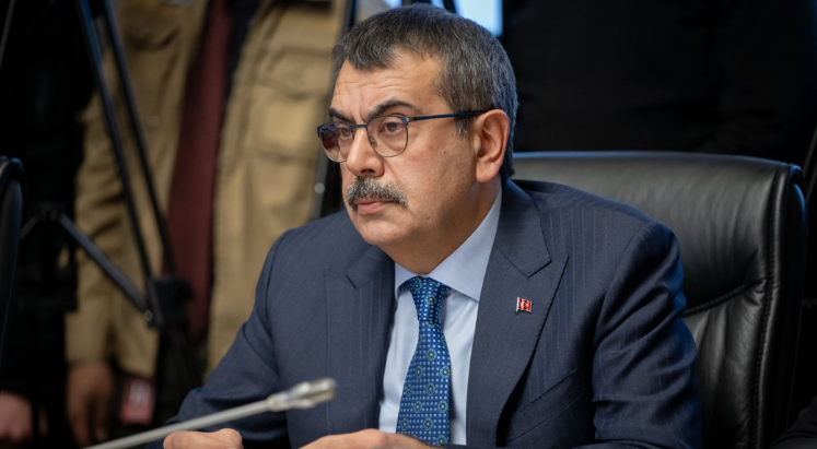 Türkçe ve Türk Dili ve Edebiyatı derslerinin geçme notu 70'e çıkarıldı