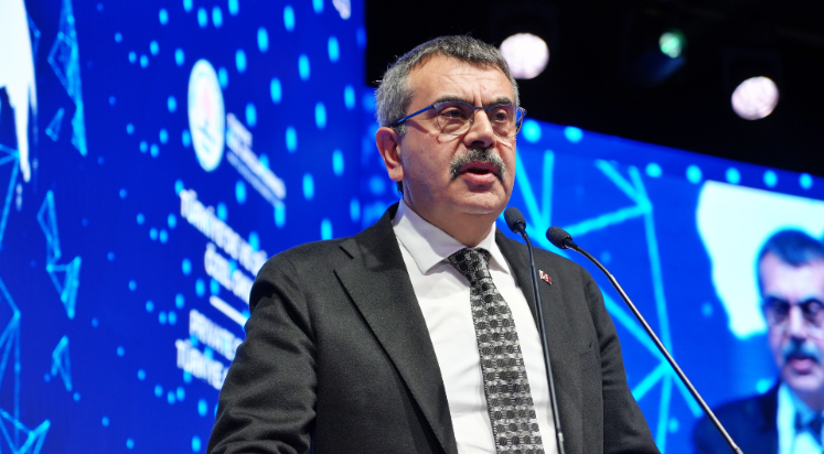 Antalya’da Bakan Tekin'den özel okullara fahiş fiyat uyarısı