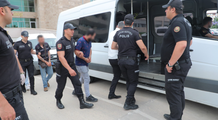 Polis tarafından aranan 60 firari yakalandı  