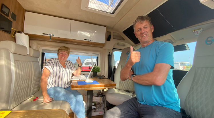 Hollandalı çift karavanıyla 5 yıldır Türkiye'de yaşıyor