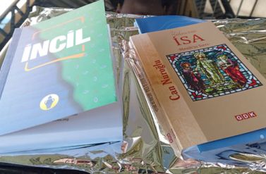 Antalya AKM'de İncil ve misyonerlik kitapları dağıtıldı