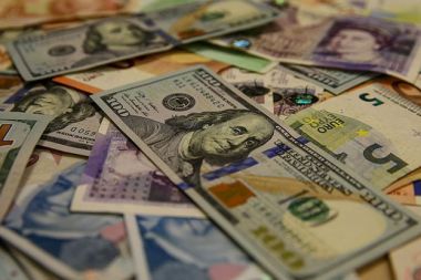 8 Mayıs döviz güne nasıl başladı?