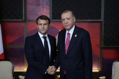 Cumhurbaşkanı Erdoğan, Macron ile görüştü