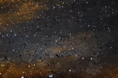 Misket büyüklüğünden dolu yağdı