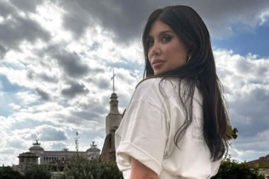 Görenler şoka girdi: Wanda Nara açılıp saçıldı