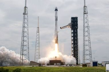 SpaceX'in Crew-9 misyonunun uzay yolculuğu başladı
