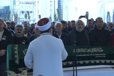 Ünlü oyuncu Vural Çelik, son yolculuğuna uğurlandı