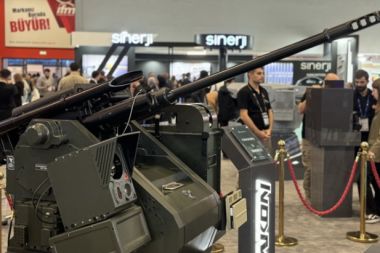 Dünyada 3 üreticisi olan top, dron avlama yeteneği kazandı