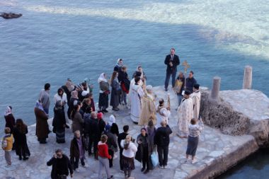 Antalya'da denizden haç çıkarma töreni