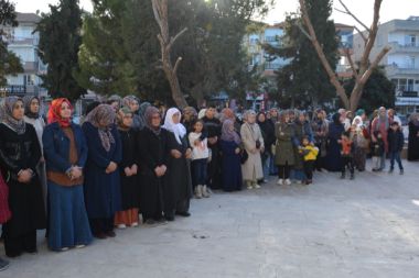 Korkuteli’nde hafızlar umre ile ödüllendirildi