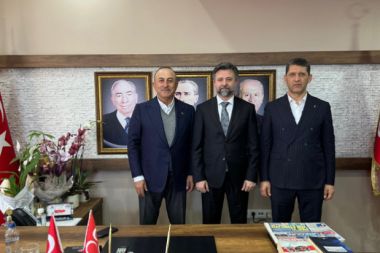 Antalya’da AK Parti’den yeni MHP İl Başkanı Güneş’e ziyaret