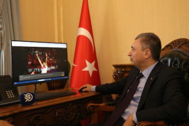 Vali Şahin, AA'nın “Yılın Kareleri” oylamasına katıldı