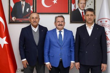 Çavuşoğlu Antalya'da ziyaretlerde bulundu