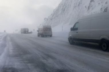 Alacabel tır ve çekicilerin geçişine yeniden açıldı