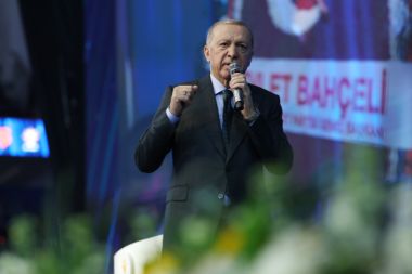 Cumhurbaşkanı Erdoğan yeniden Genel Başkan seçildi