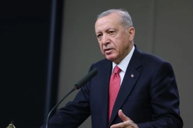 Cumhurbaşkanı Erdoğan, halk ozanı Aşık Veysel’i andı
