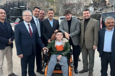 AK Parti'den Elmalı çıkarması