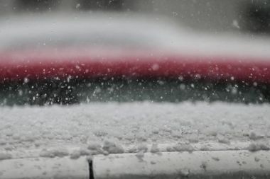 Antalya'nın bazı ilçelerinde dolu ve sağanak etkili oldu