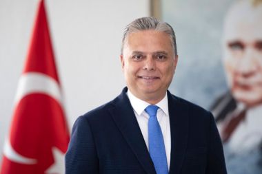 Ümit Uysal, CHP Genel Başkanlığına aday oldu
