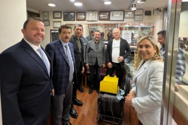 AK Parti İl Teşkilatı'ndan Kapalıyol esnafına ziyaret