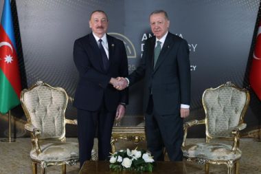 Cumhurbaşkanı Erdoğan, ile Aliyev ADF’de görüştü