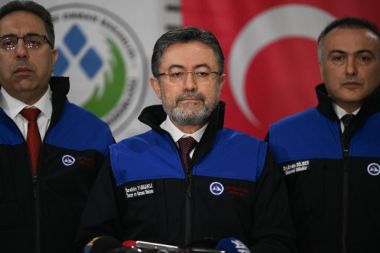 Bakan Yumaklı'dan işletmelere 'tavuk döner' uyarısı