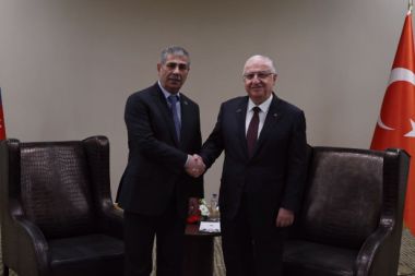 Bakan Güler, ADF’de Azerbaycanlı mevkidaşı ile görüştü