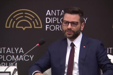 İletişim Başkan Yardımcısı Özdemir, ADF’de iletişimin güvenliği değerlendirildi