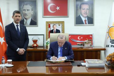 AK Parti Antalya'da 'Erdoğan' coşkusu