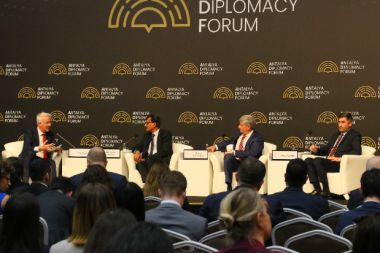 Antalya'da zorunlu göç masaya yatırıldı